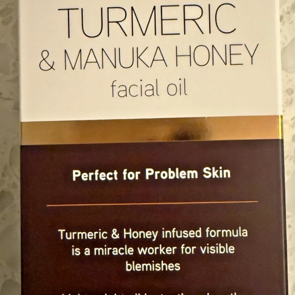 Turmeric & Manuka Honey Facial Oil - Gold and White